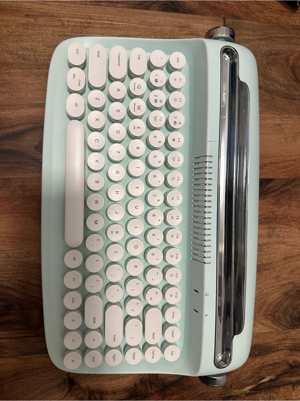 Others Follow Mint and White Retro Round-Key Keyboard